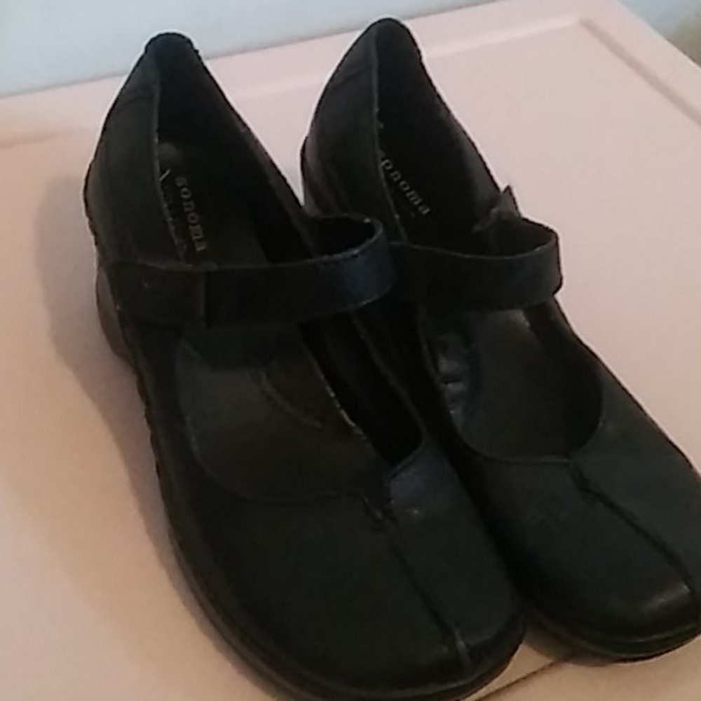 Shoes - Picture 2 of 2